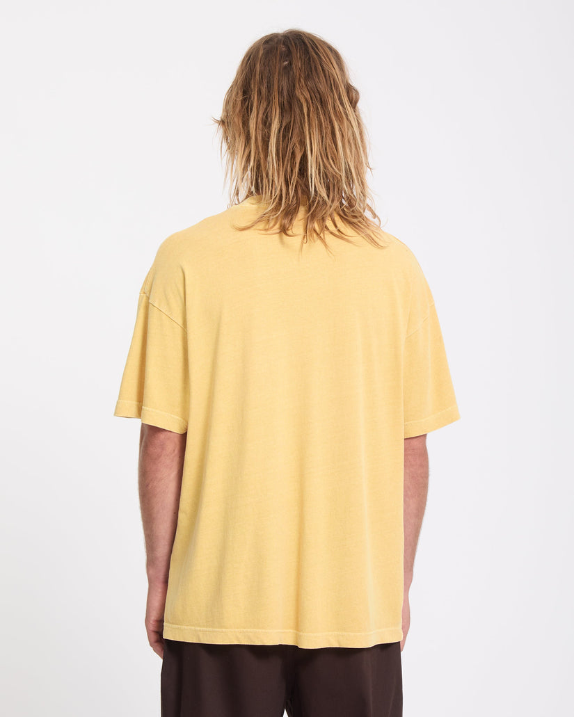 T-shirt Earth Speaks - Mustard
